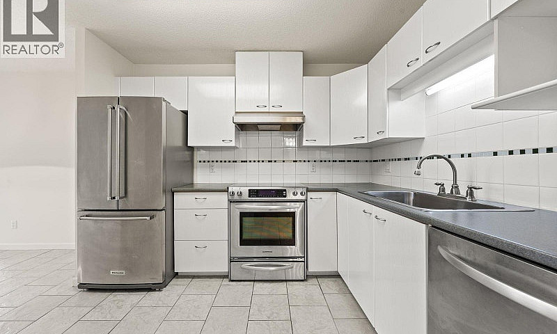 401 4425 Halifax Str...