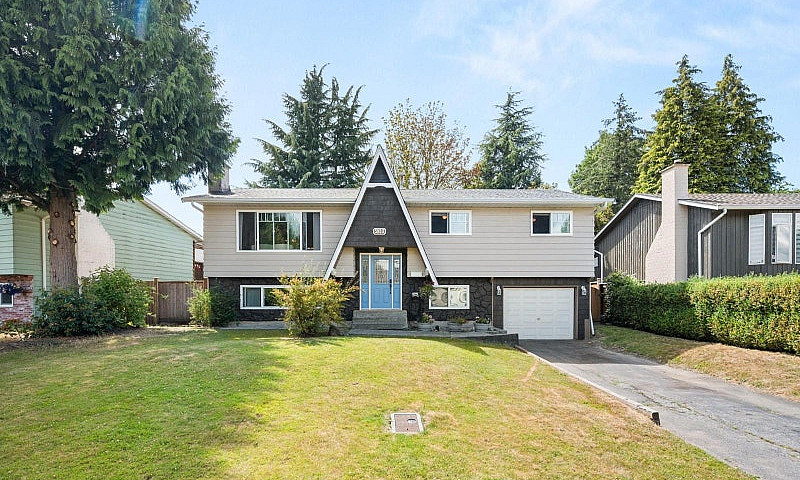 5933 Angus Place Sur...