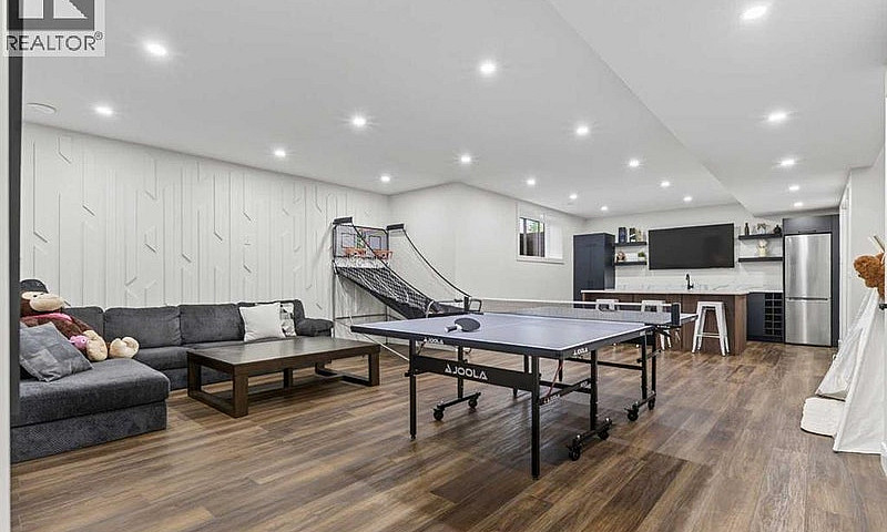 17 Silverhorn Park R...