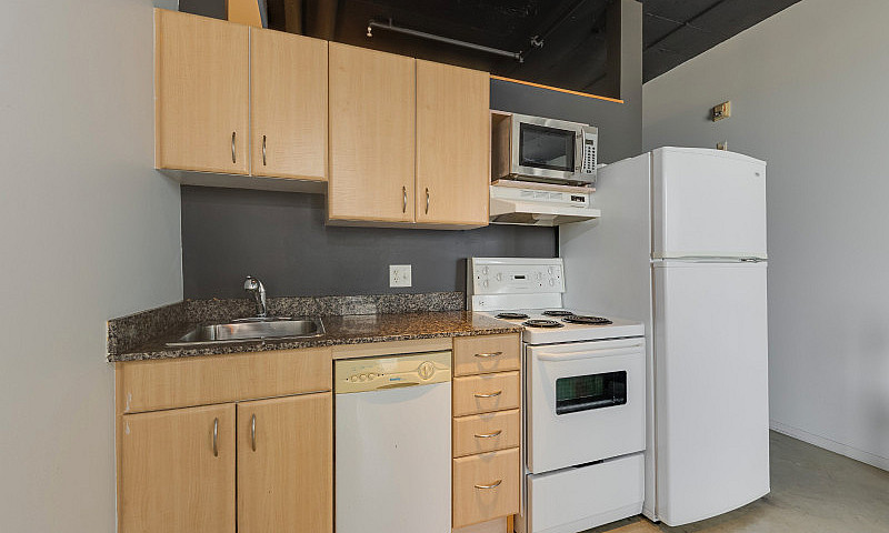 Corner Unit Loft In ...