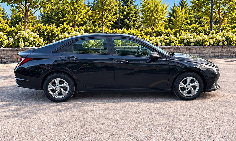 2023 Hyundai Elantra...