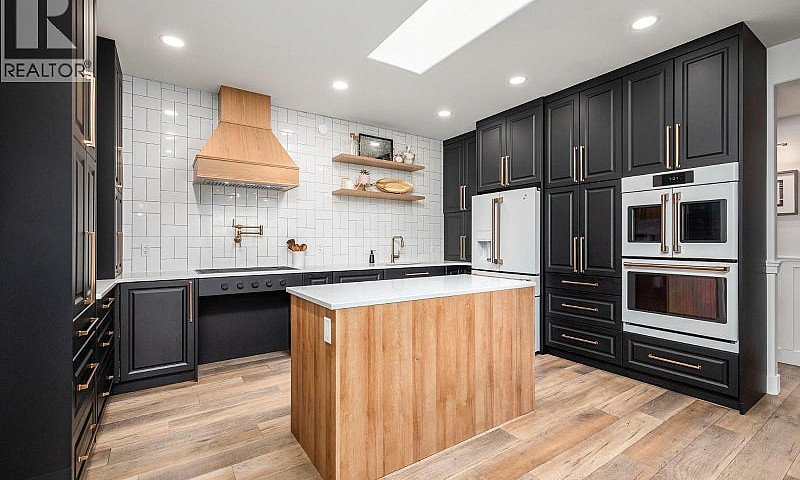 1941 18 Street Se Sa...