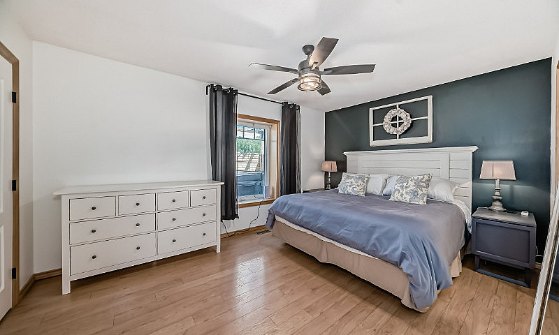 6 Bed 3 Bath --- Bun...