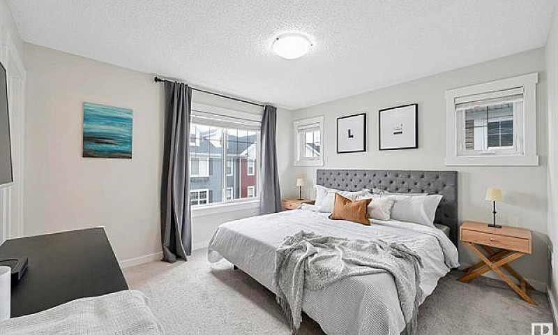 Low Condo Fee With D...
