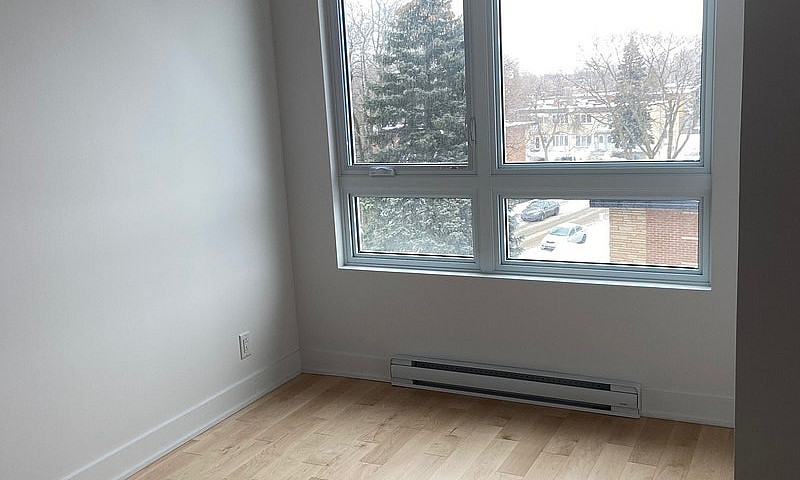 Luxueux Condo 4 1/2!...