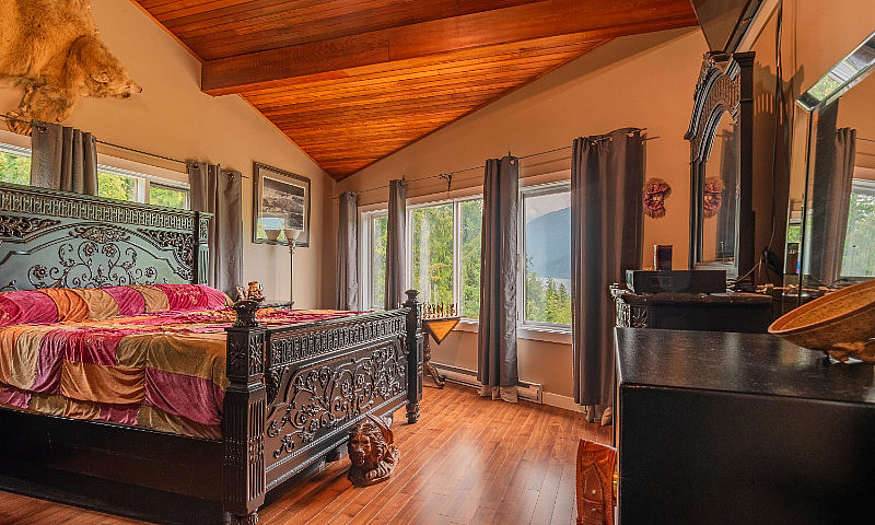 For Sale: 9413 Shutt...