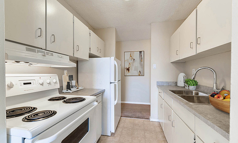 3 Bedroom - 15503 87...