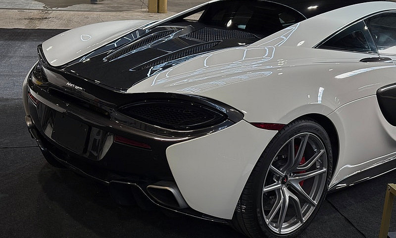 2016 Mclaren 570S...