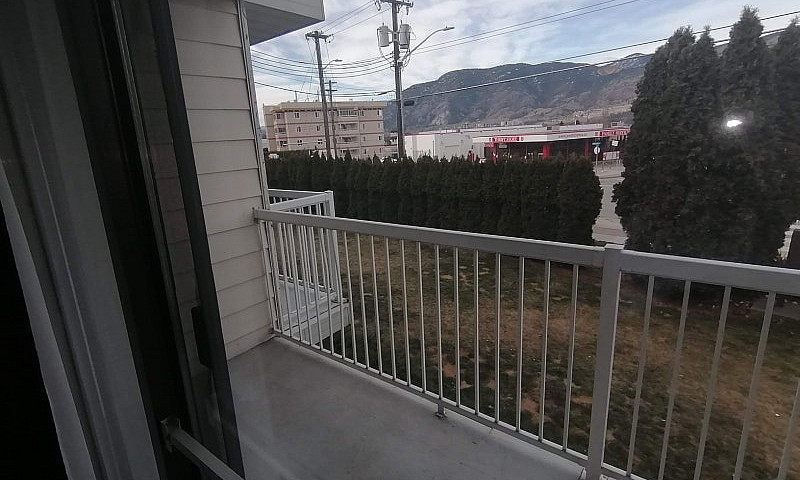 Upper Floor / Renova...