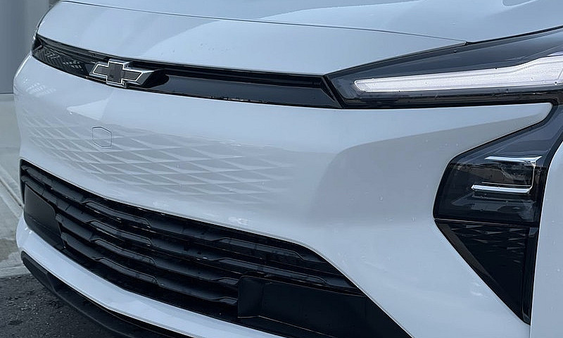 2027 Chevrolet Bolt ...