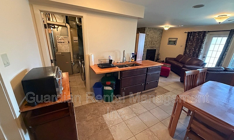 Spacious Walkout On ...