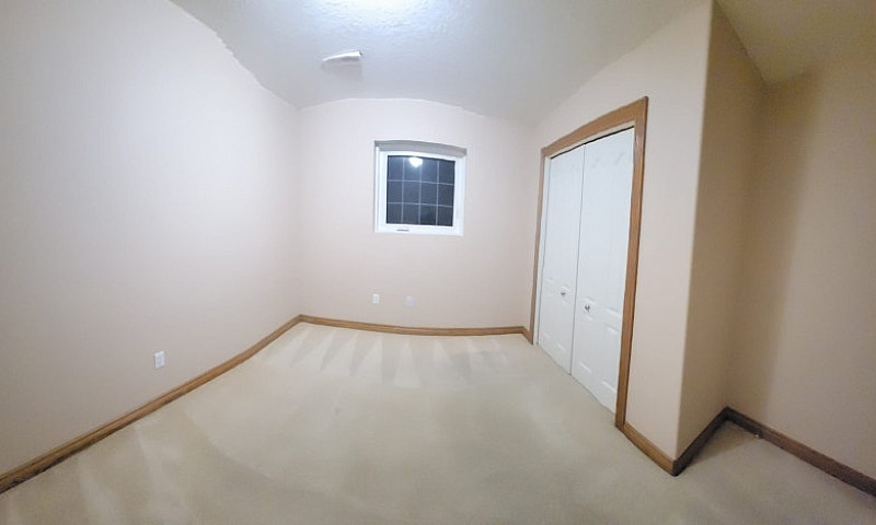 Bright & Spacious 3-...