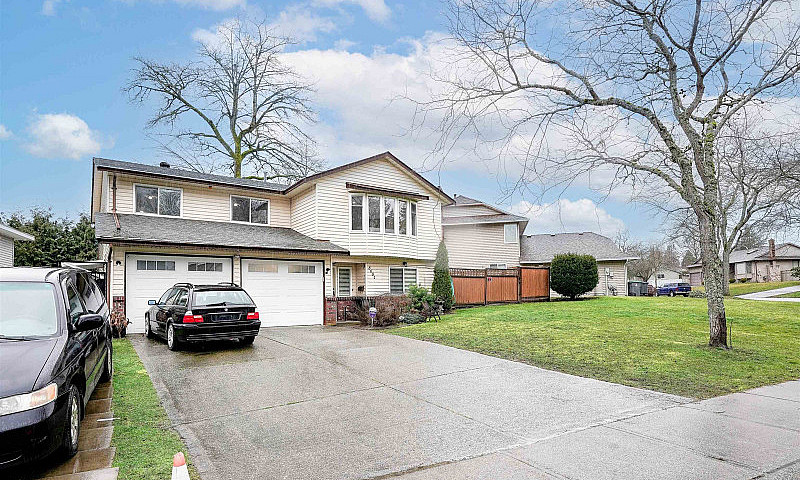 8681 146A Street Sur...