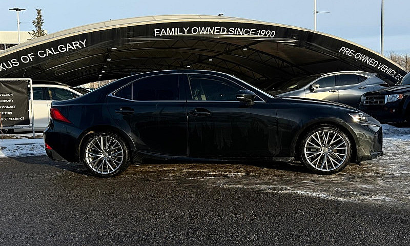 2019 Lexus Is 300 V6...