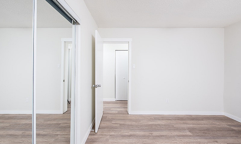 Hampton Lane - 1 Bed...
