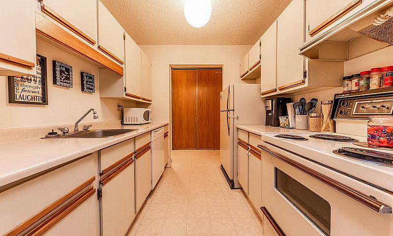 1043 Bairdmore Blvd-...