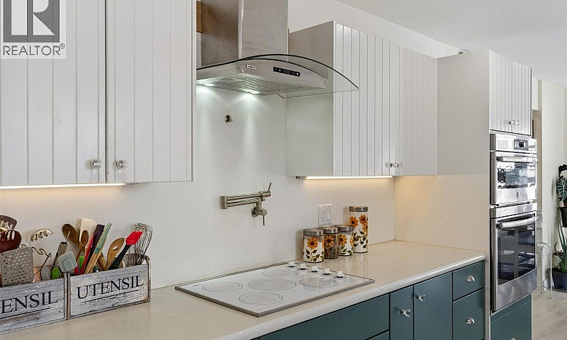 2952 Clapperton Aven...