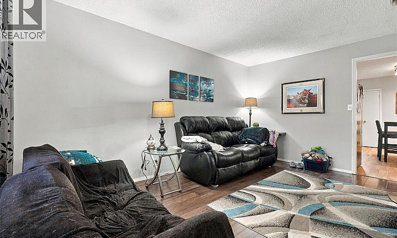 98 Magee Crescent Re...