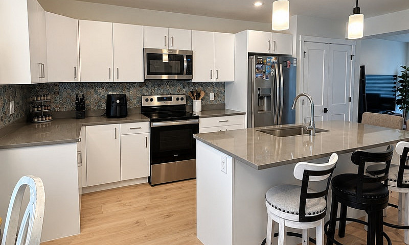 3 Bed - 2 Bath Main ...