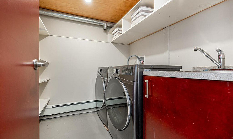 4-Bedroom House In W...