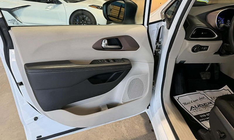 2024 Chrysler Grand ...