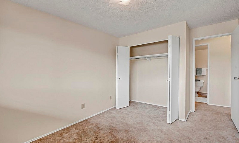 Spacious 2 Bedroom A...