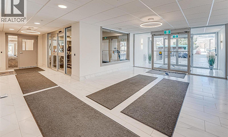 2555 Lakeshore Road ...