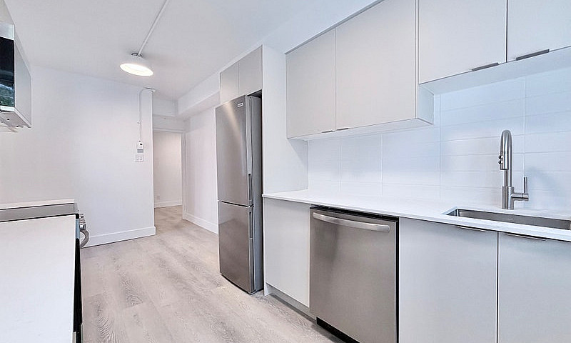 2 Bedrooms - 4 And H...