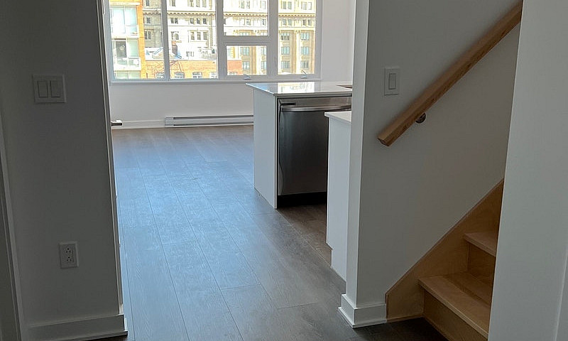 2 Bedrooms Penthouse...