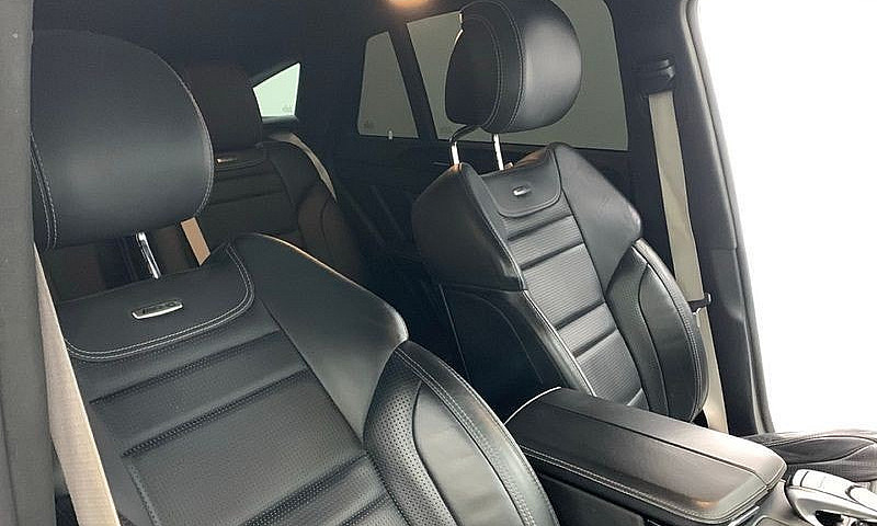 2017 Mercedes-Benz G...