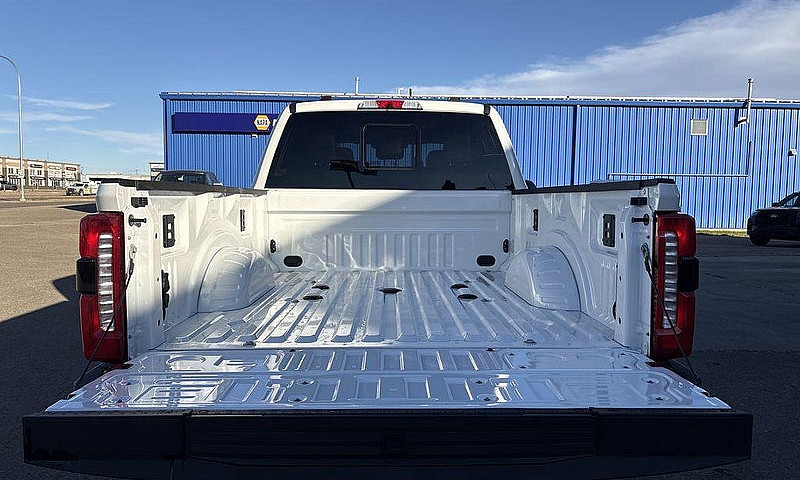 2027 Ford F-350 Supe...