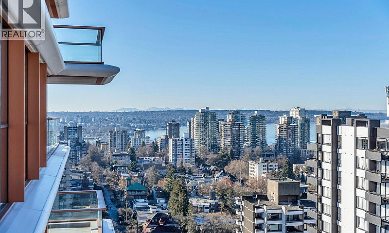 1203 1482 Robson Str...