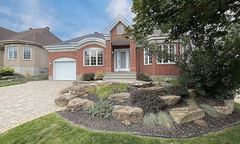 $795,000 - Bungalow ...