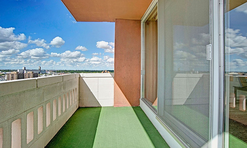 2 Bed X 1 Bath Apart...