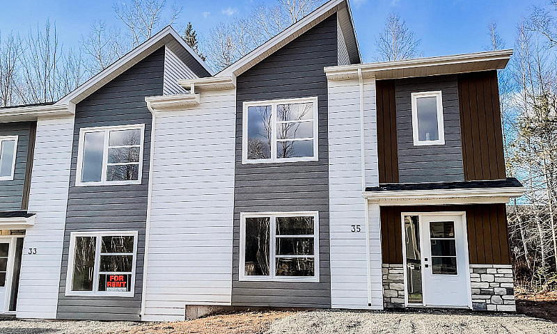 New Construction Lar...