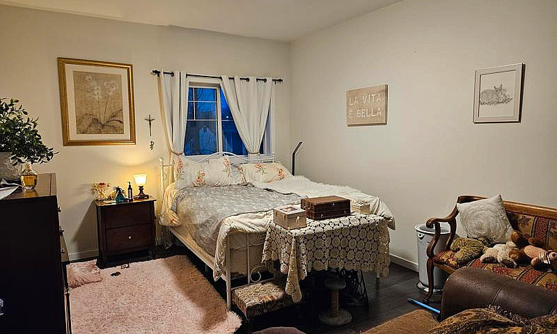 2 Beds, 2 Baths Cond...