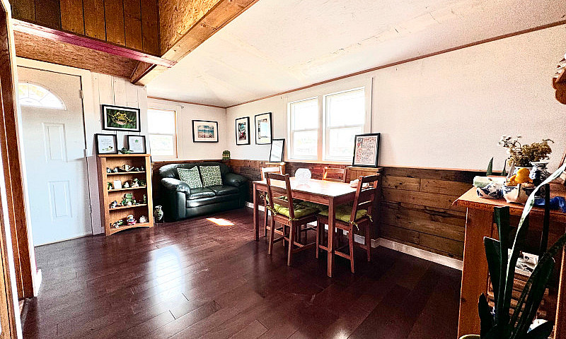 Cozy Cottage & Guest...