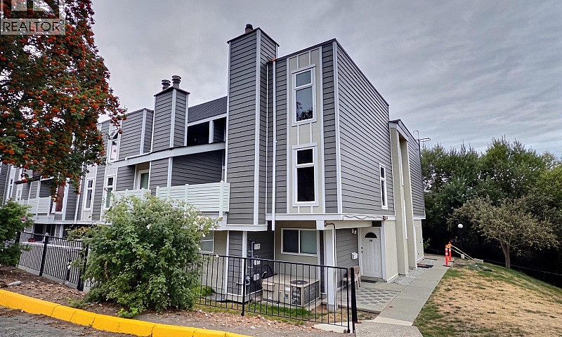 1435 Summit Drive Un...