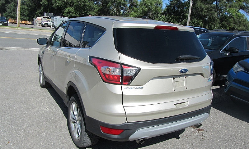 2017 Ford Escape Awd...