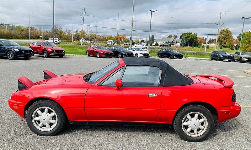 1990 Mazda Miata...