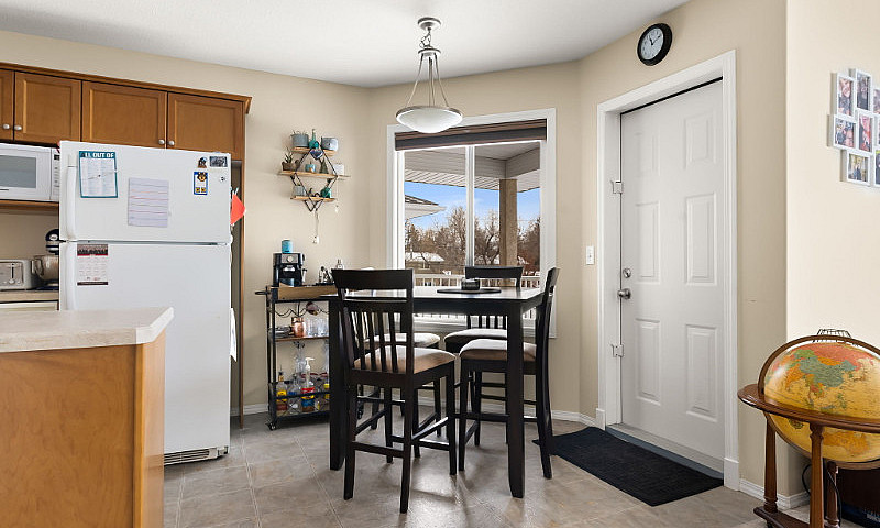 1051 Birchwood Pl - ...