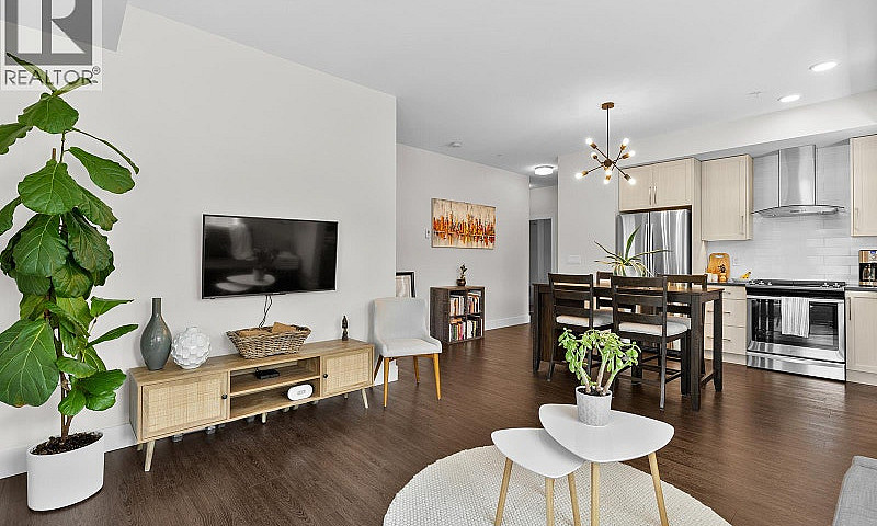 4380 Lakeshore Road ...