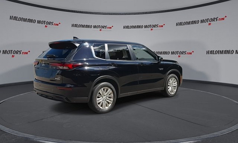 2023 Mitsubishi Outl...