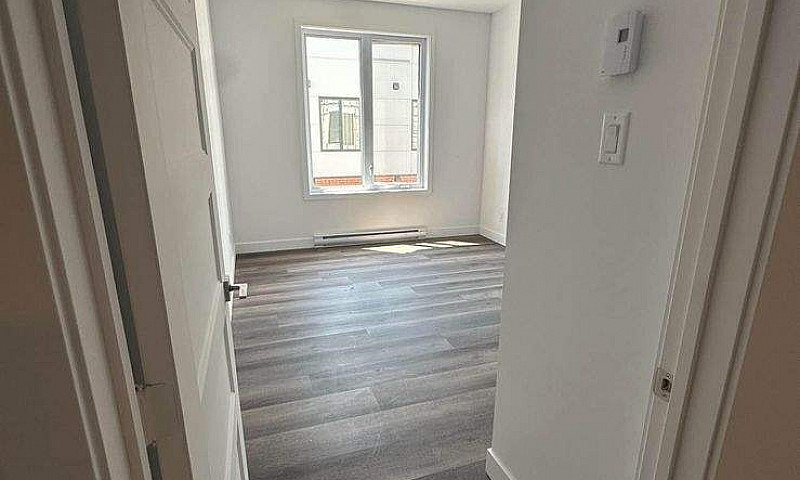 5 1/2 Style Condo No...