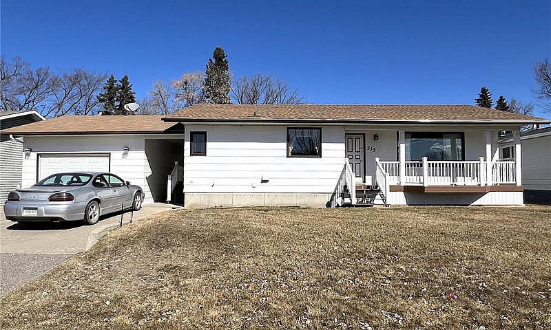 513 Cochin Avenue...