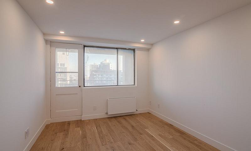 Modern One Bedroom A...