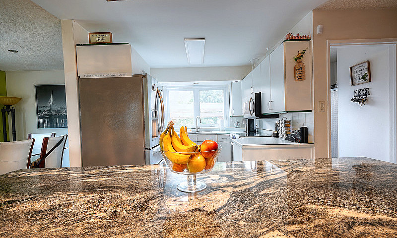 Spacious Charleswood...