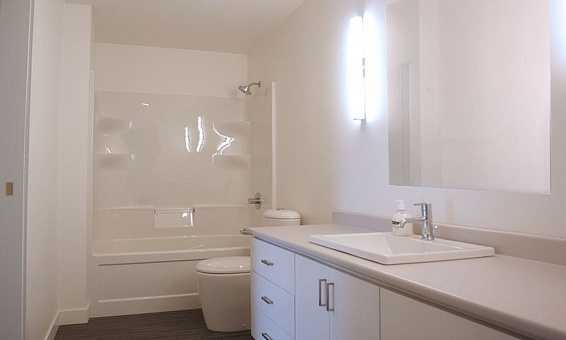 98 Market - 1 Bedroo...
