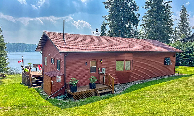 Cottage For Sale - D...