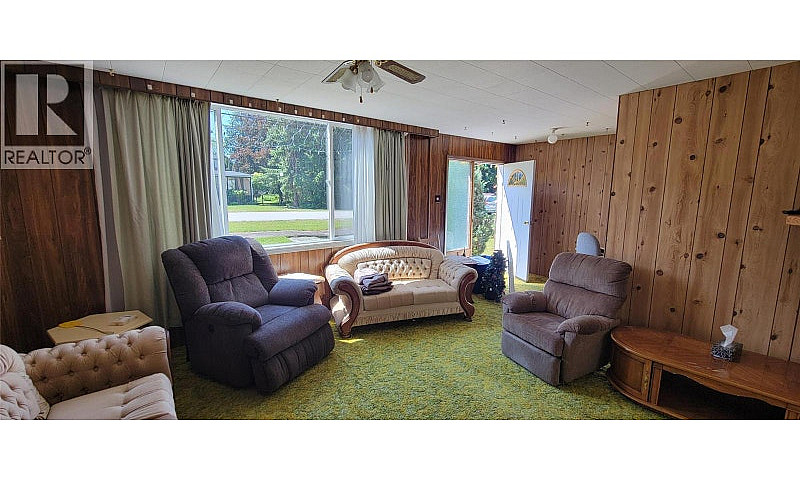 318 8Th Avenue New D...